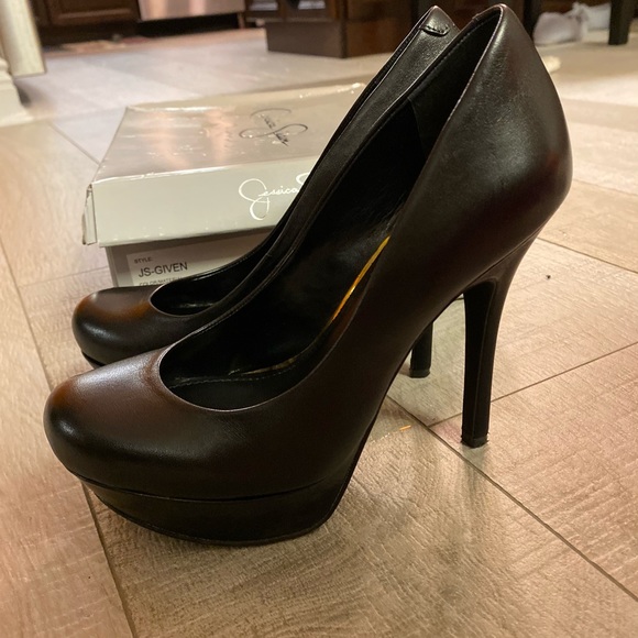 jessica simpson platform pumps